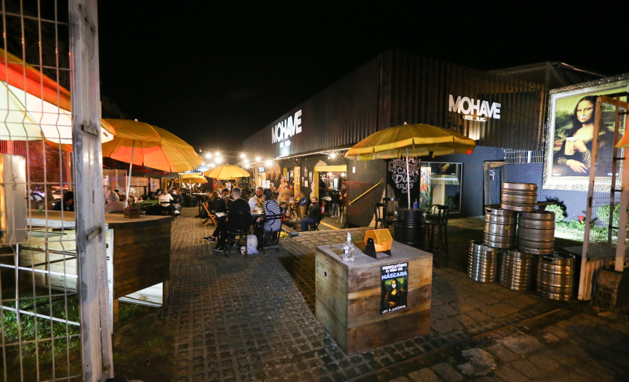 Ação fiscaliza e fecha bares durante a pandemia