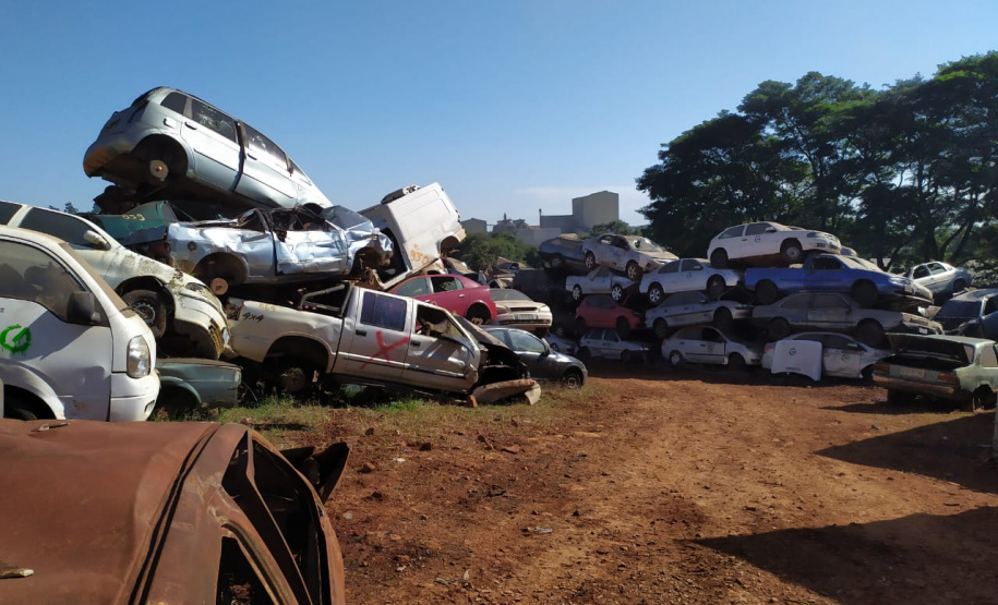 Polícia Civil remove 1,6 mil veículos de pátios em Cascavel