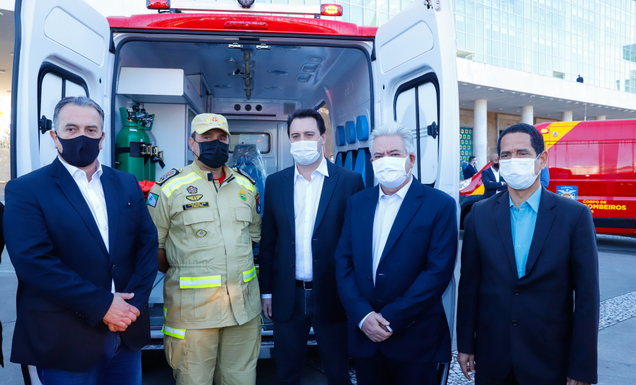 Governo reforça Corpo de Bombeiros com 34 novos veículos