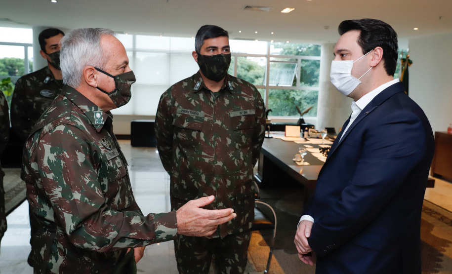 Governo propõe parceria com Exército para elaboração de projetos