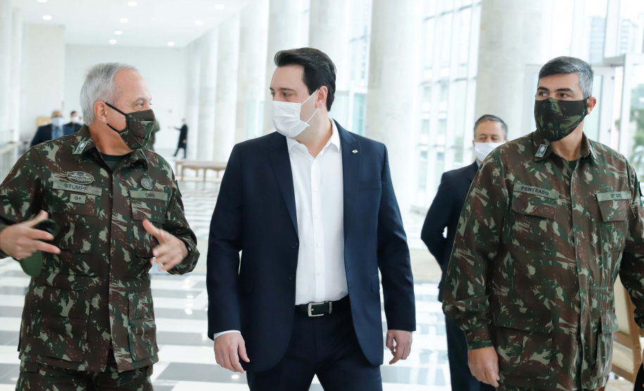 Governo propõe parceria com Exército para elaboração de projetos