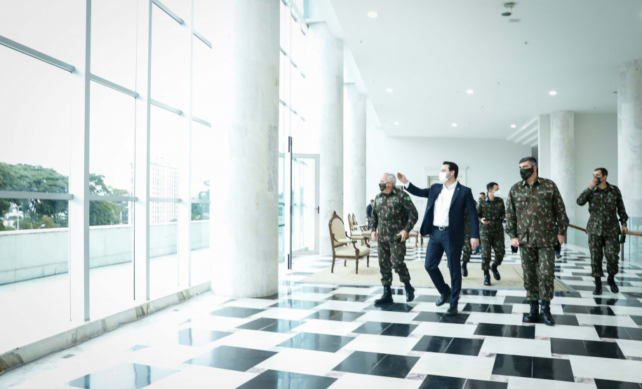 Governo propõe parceria com Exército para elaboração de projetos