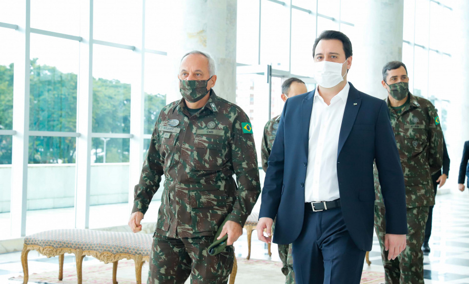 Governo propõe parceria com Exército para elaboração de projetos