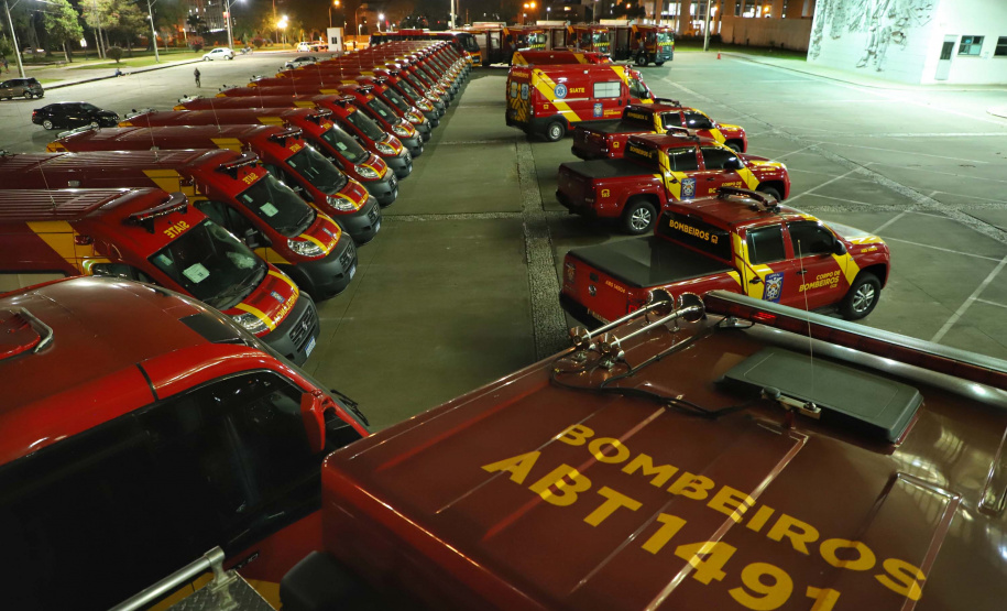Governo reforça Corpo de Bombeiros com 34 novos veículos