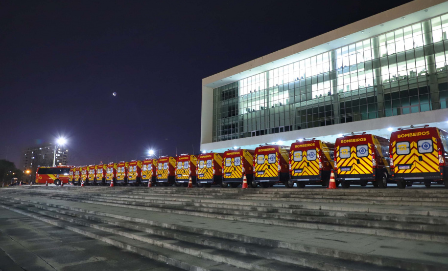 Governo reforça Corpo de Bombeiros com 34 novos veículos