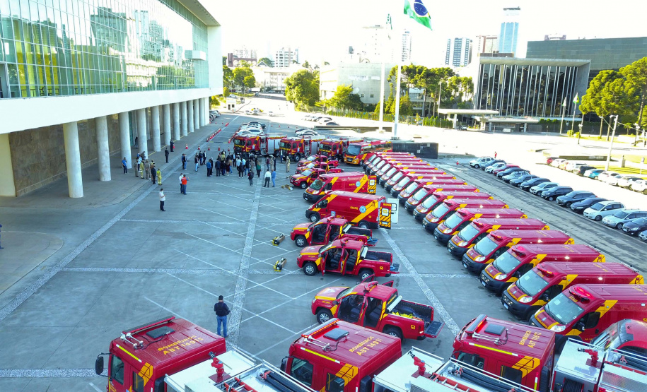 Governo reforça Corpo de Bombeiros com 34 novos veículos