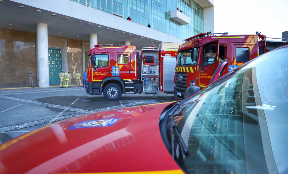 Governo reforça Corpo de Bombeiros com 34 novos veículos
