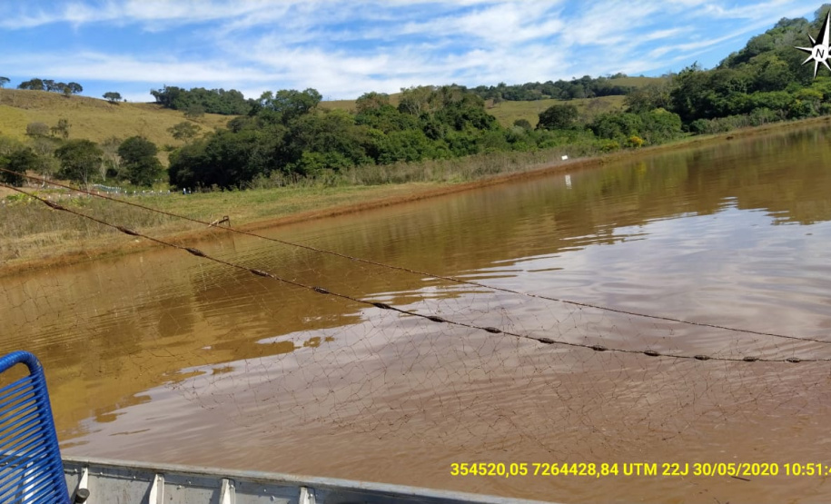 Barcos, redes de pesca, armas e anzóis são apreendidos durante abordagens da Operação Ostensividade Aquática no Interior do estado
