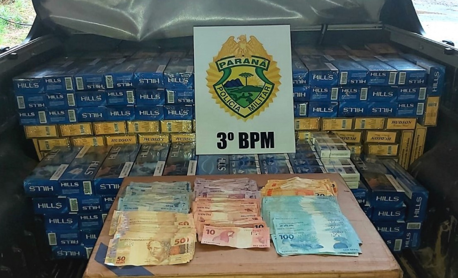 PM prende homem e apreende mais de 300 maços de cigarros e mais de R$ 11 mil em Palmas (PR)
