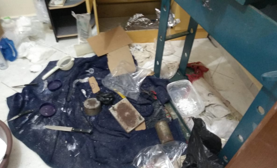 Refinaria de droga improvisada em residência é encontrada pelo BPGd em Piraquara, na RMC