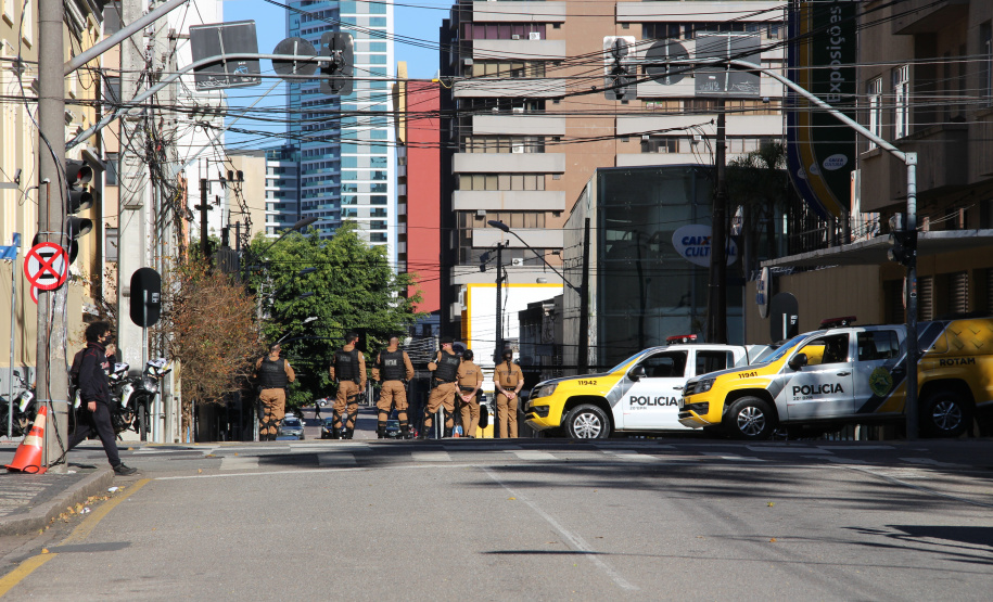 Esquema de segurança da Polícia Militar garante manistestações pacíficas neste domingo