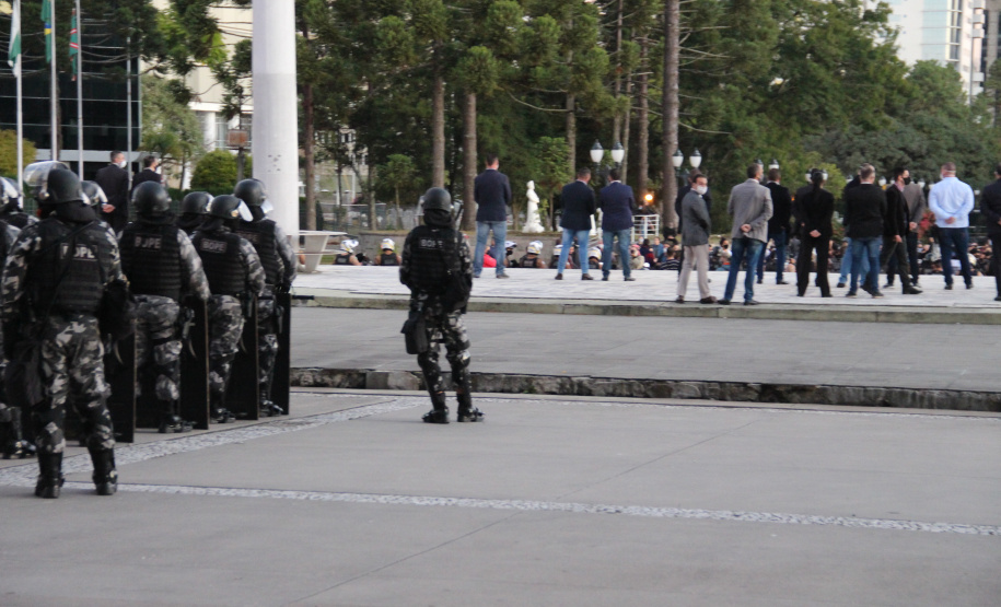 Esquema de segurança da Polícia Militar garante manistestações pacíficas neste domingo