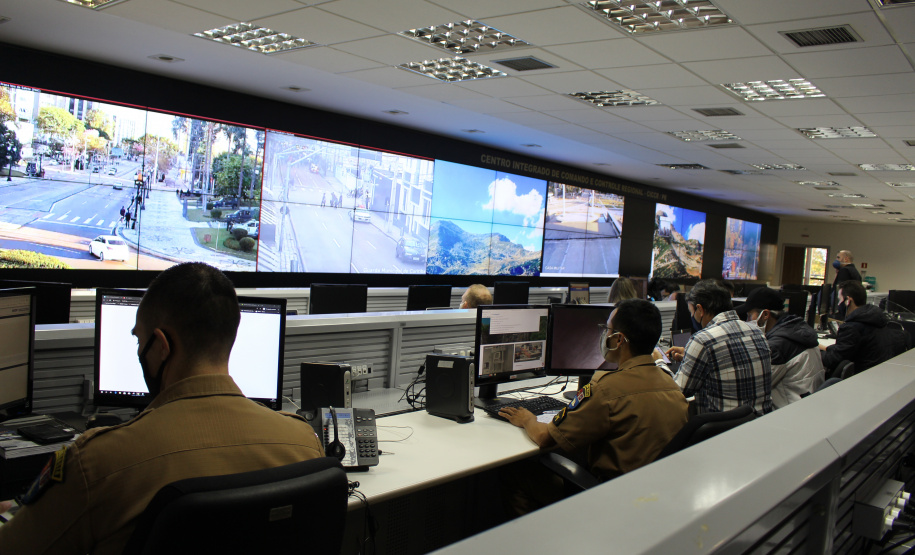 Esquema de segurança da Polícia Militar garante manistestações pacíficas neste domingo