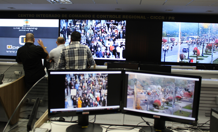 Esquema de segurança da Polícia Militar garante manistestações pacíficas neste domingo