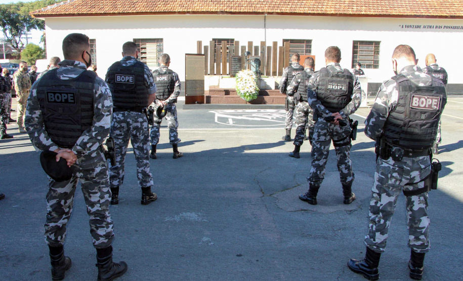 Dia Nacional do Policial e Bombeiro Militar é marcado com homenagem a policiais do BOPE que morreram em serviço