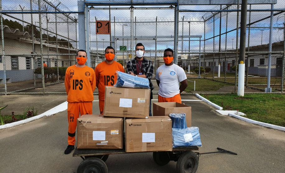 Casa de Custódia de Piraquara distribui 3 mil máscaras de proteção aos detentos