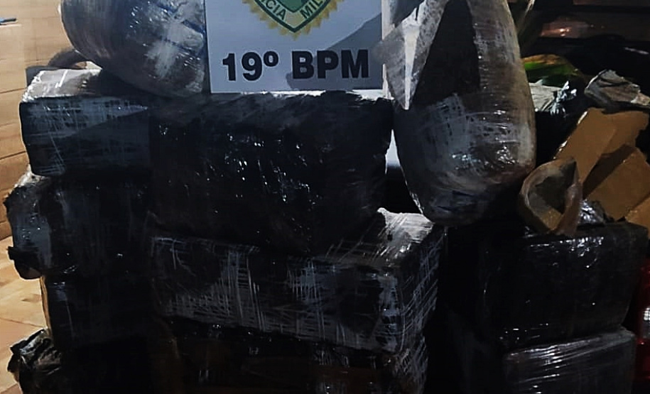 PM apreende mais de 200 quilos de maconha e recupera veículo furtado em Terra Roxa (PR)