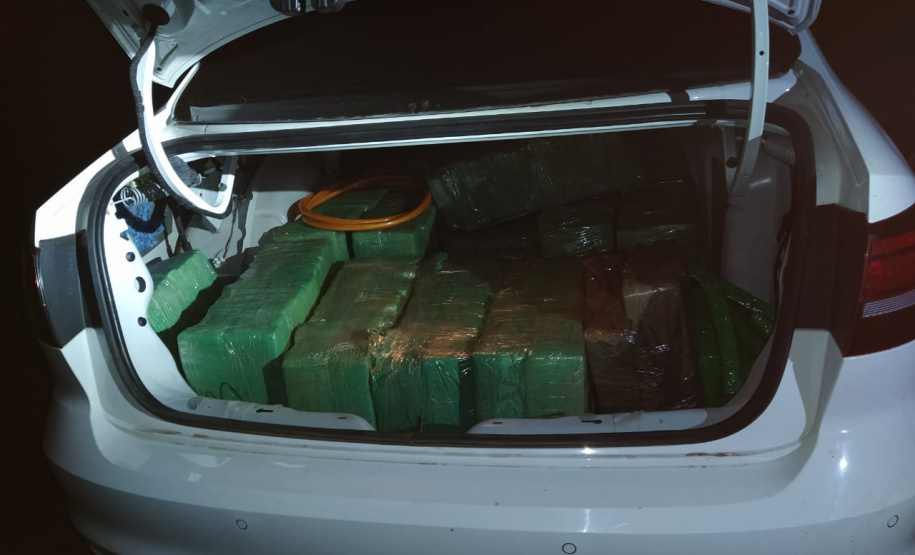 Mais de uma tonelada de maconha é apreendida em Santo Antônio da Platina