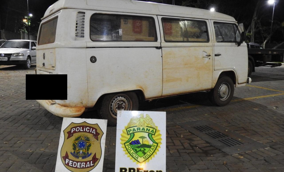 BPFron apreende R$ 1,3 milhão em cigarros contrabandeados e veículos em Guaíra, no oeste do Paraná