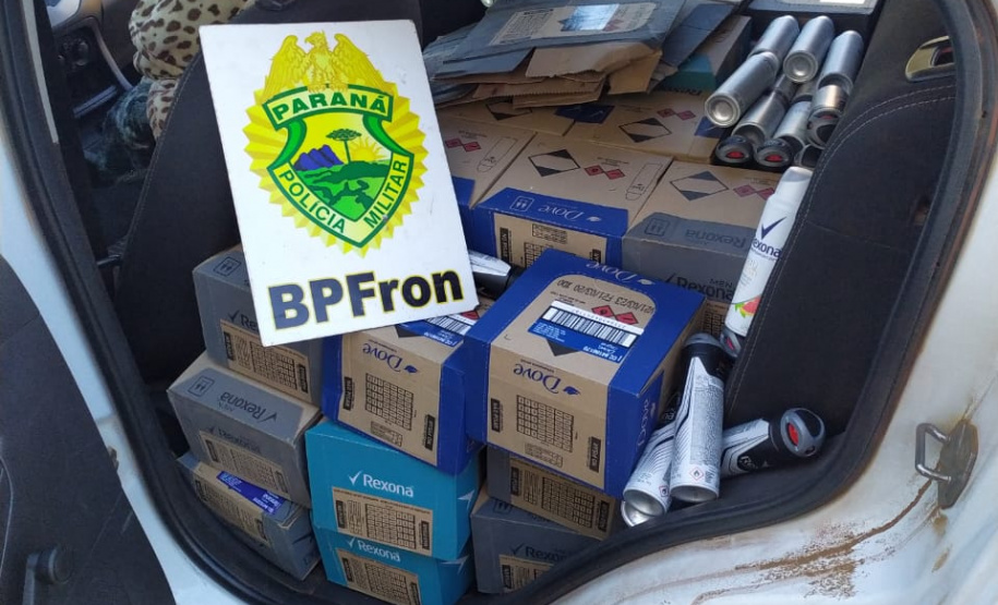 Em situações distintas, BPFron apreende garrafas de vinho, de azeite de oliva e desodorantes contrabandeados no Sudoeste do estado