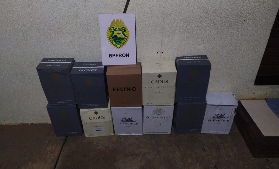 Em situações distintas, BPFron apreende garrafas de vinho, de azeite de oliva e desodorantes contrabandeados no Sudoeste do estado