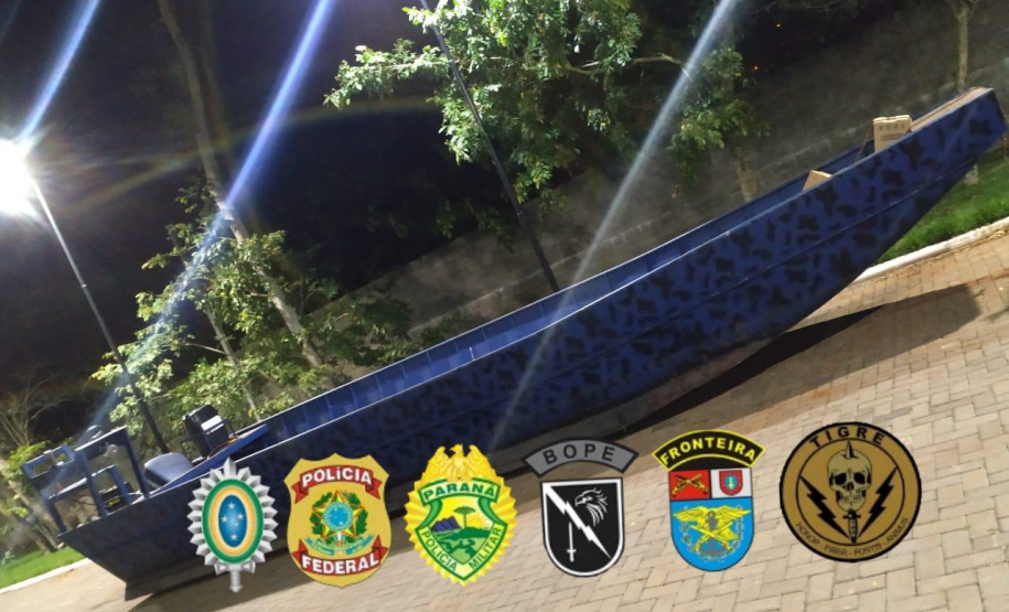 Apreensão de caminhão, barco e 300 caixas de cigarros gera prejuízo de R$ 1 milhão ao contrabando durante a Operação Hórus no Oeste do estado