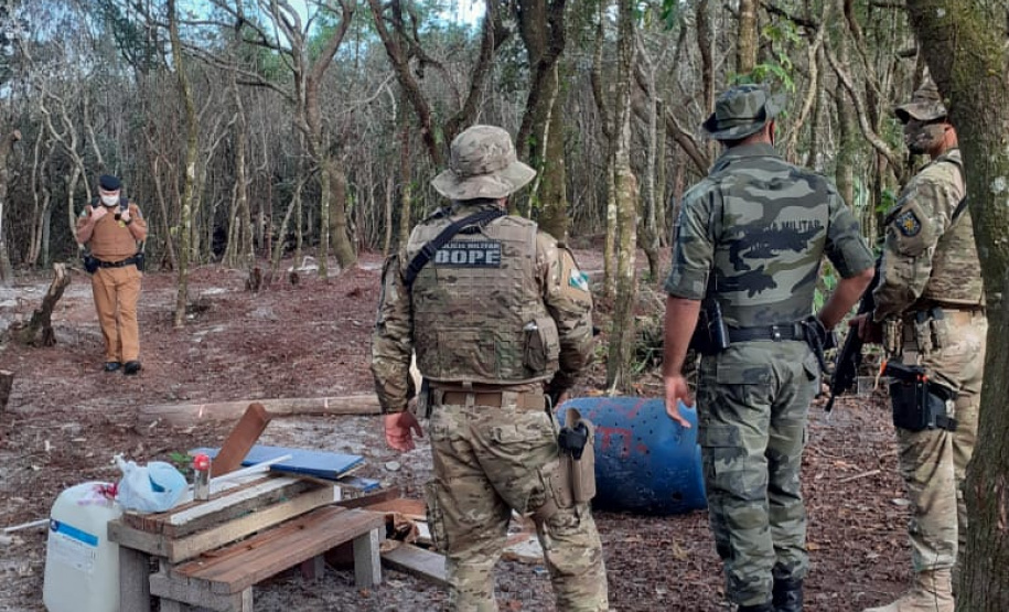 Reforço da presença da PM na Ilha do Mel inibe tráfico de drogas e invasão de áreas de proteção ambiental