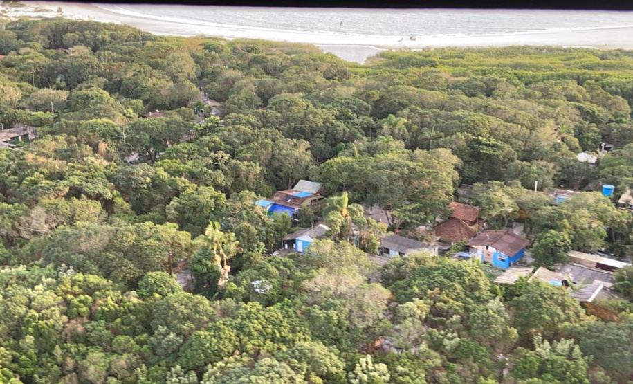 Reforço da presença da PM na Ilha do Mel inibe tráfico de drogas e invasão de áreas de proteção ambiental