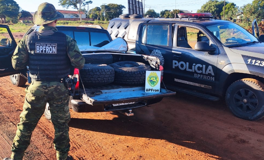 BPFron apreende 80 pneus contrabandeado em Francisco Alves, no oeste do estado