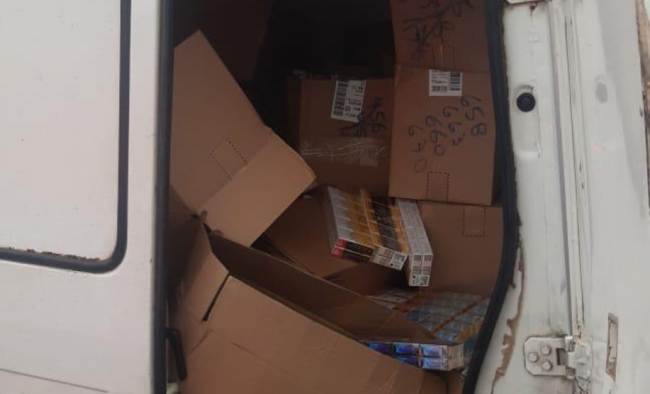 Na CIC, PM recupera carro carregado com carga de cigarros roubados horas antes no Fanny