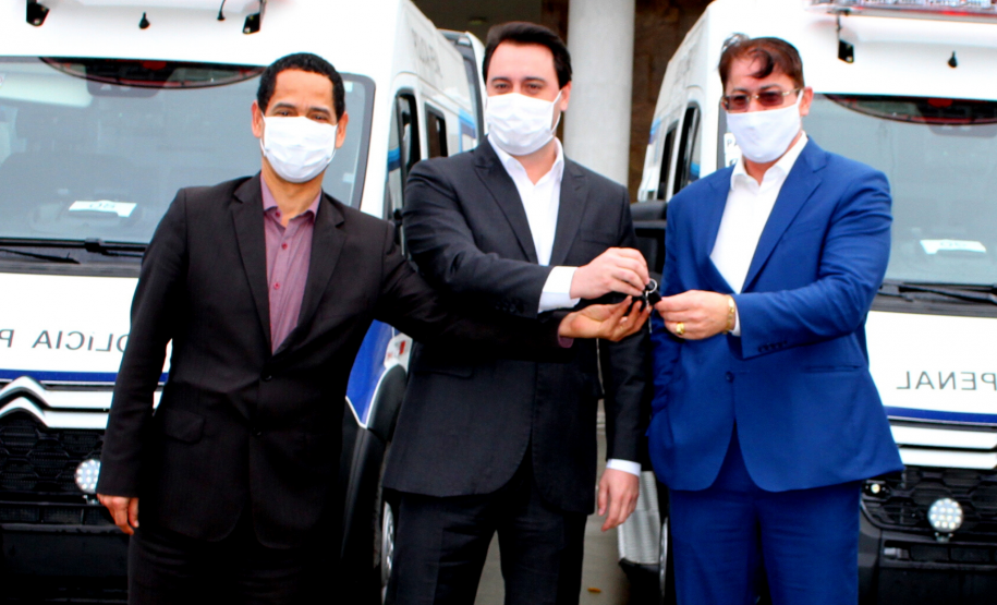 Estado entrega R$ 3,9 milhões em nova frota de veículos ao Departamento Penitenciário