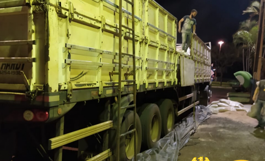 Carreta com uma tonelada de maconha é apreendida no Noroeste do estado em ação conjunta da PM e Polícia Civil