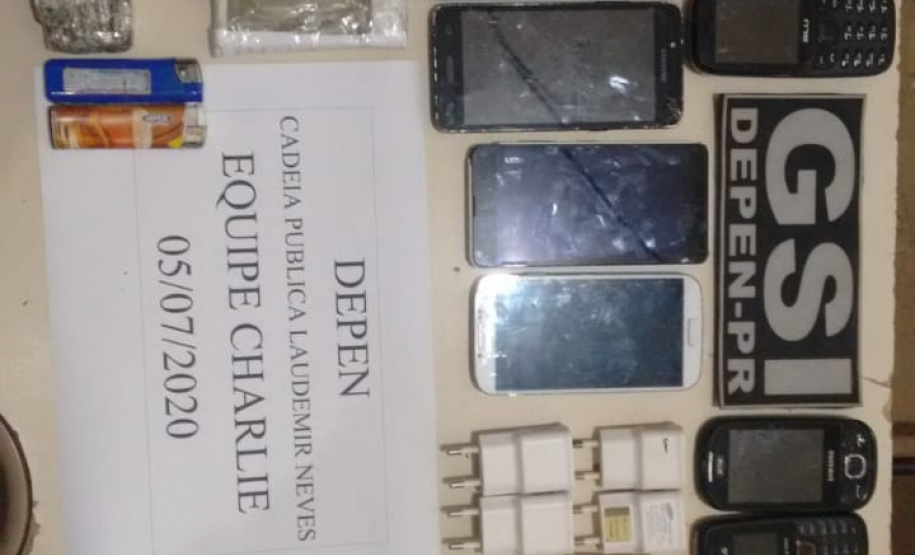 Em Foz do Iguaçu, agentes penitenciários impedem arremesso de 30 celulares e drogas