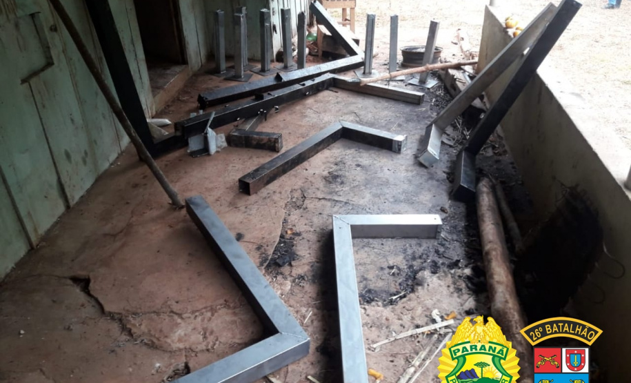 Nos Campos Gerais, PM encontra artefatos explosivos e miguelitos após denúncia anônima