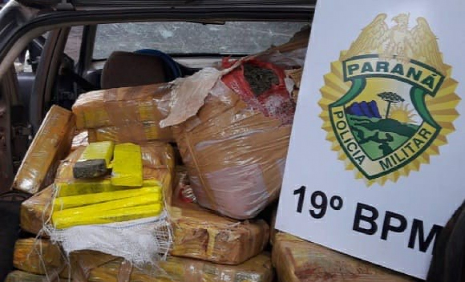 Com a Operação Metrópolis, 5º Comando Regional apreende mais de 360 quilos de maconha e recupera moto furtada