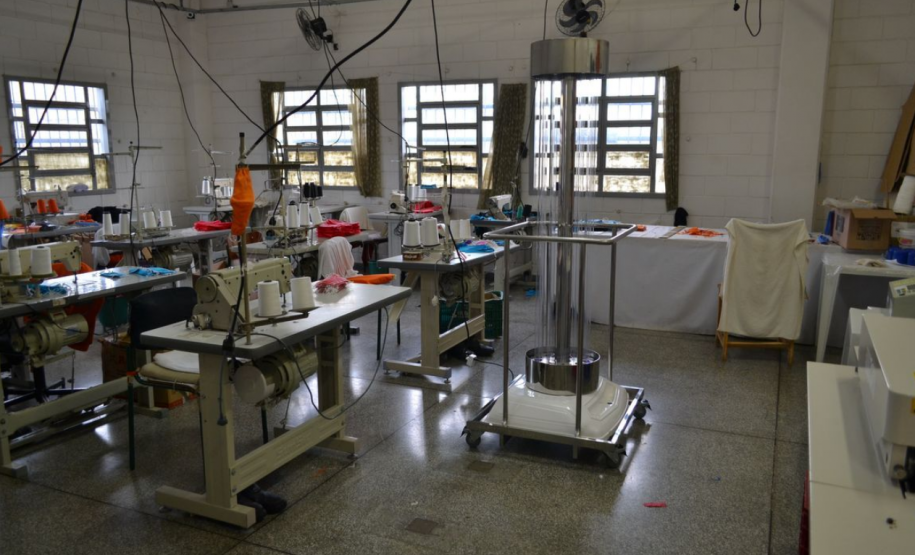 Complexo Penitenciário de Ponta Grossa passa por procedimento de desinfecção com amônia e radiação ultravioleta