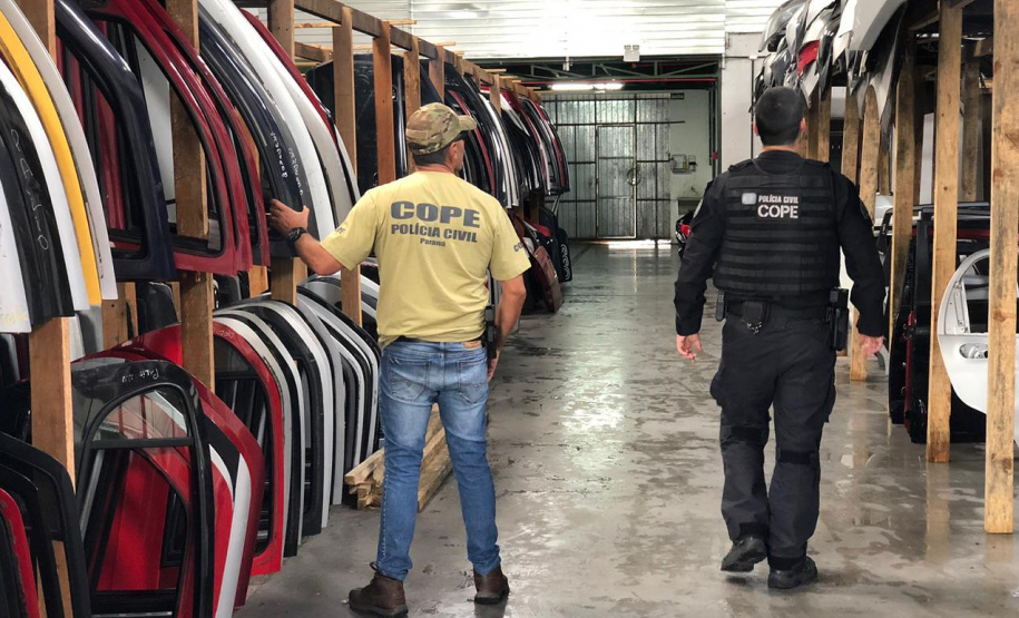 Polícia Civil descobre desmanche clandestino e prende proprietário do local