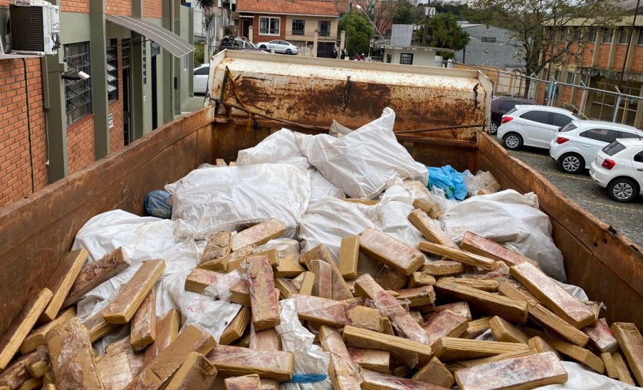 PCPR incinera quase três toneladas de droga em Ponta Grossa