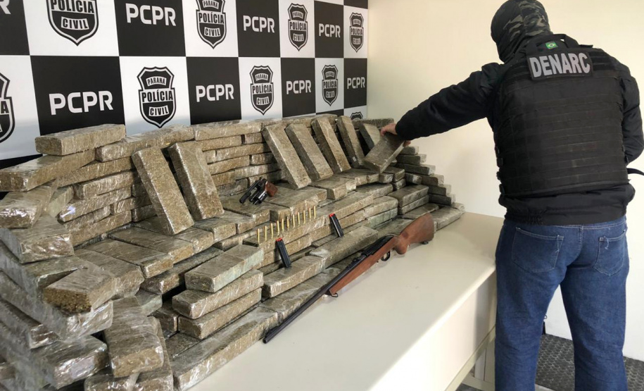 Denarc apreende 200 quilos de maconha em chácara na RMC