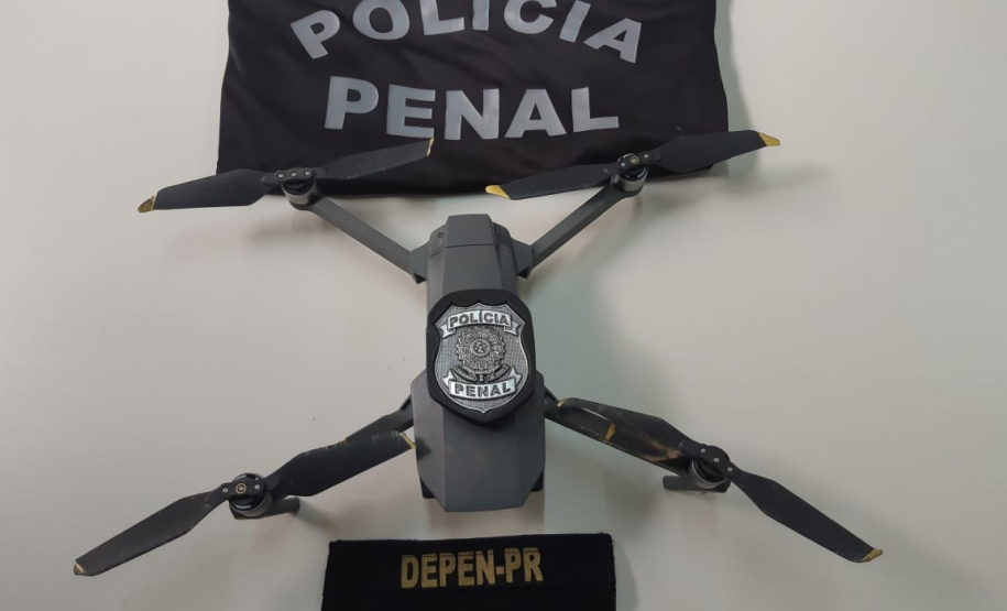 Mais um drone com celulares é aprendido na Hildebrando de Souza