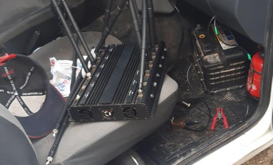 Na CIC, PM recupera carro carregado com carga de cigarros roubados horas antes no Fanny