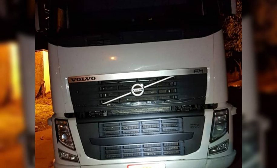 No Oeste do estado, PM apreende carga de cigarros contrabandeados avaliada em mais de 2,5 milhões