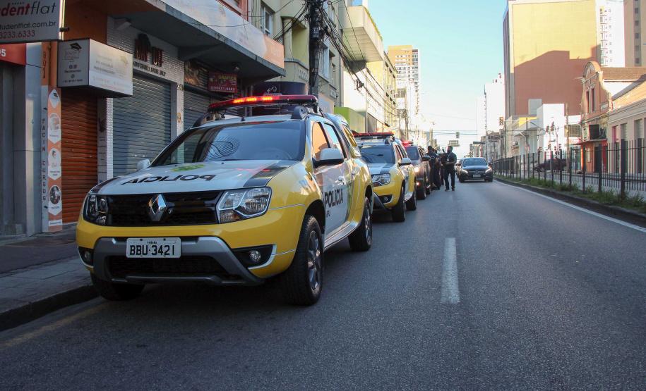 Operação fecha comércio e apreende contrabando em Curitiba