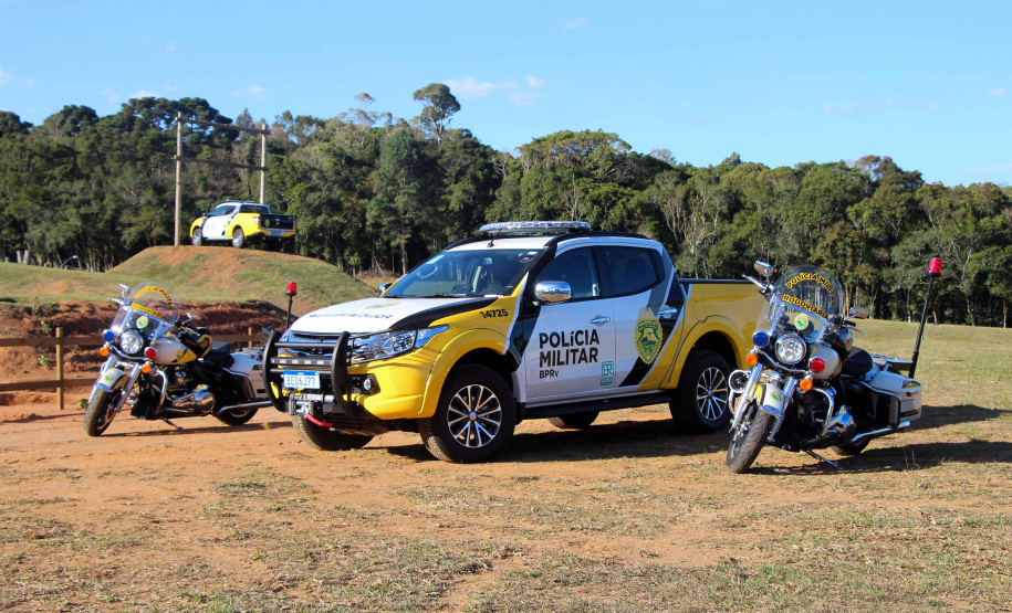 BPRv promove treinamento em caminhonete 4x4 para policiais militares e agentes de trânsito em Quatro Barras, na RMC