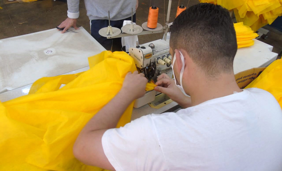 Presos do Paraná já produziram 2 milhões de unidades de EPIs