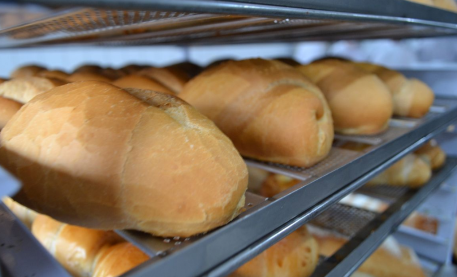 Trabalho social do Depen e do Rotary Club distribui pães para instituições de Cascavel