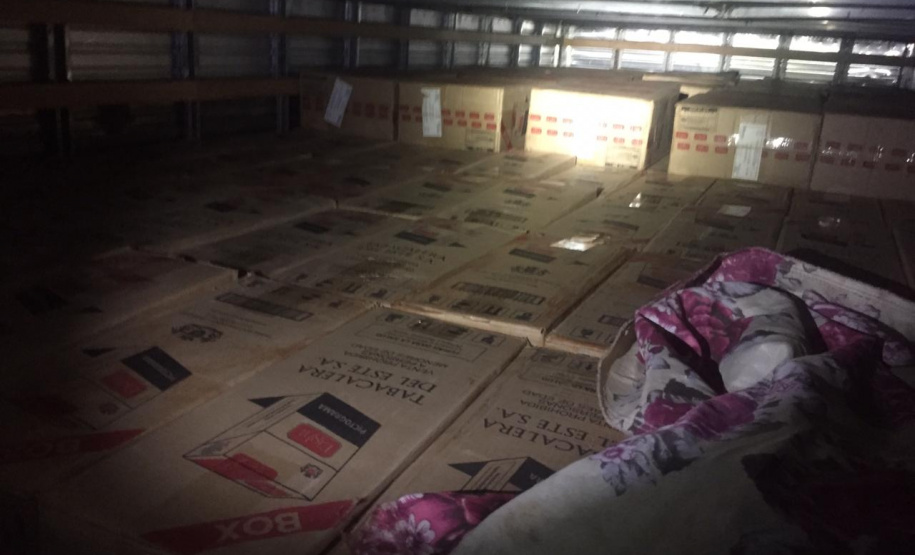 Polícia Ambiental apreende 550 caixas de cigarros, um caminhão e dois veículos no Noroeste do estado