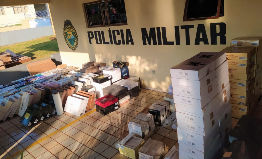Três homens são presos após PM encontrar 398 caixas de vinhos contrabandeados da Argentina no Sudoeste do estado