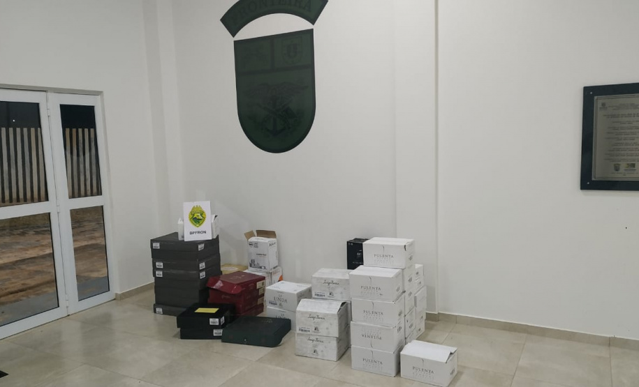 Operação Hórus: BPFRON apreende mais de 260 garrafas de vinho, contrabandeadas da Argentina, no sudoeste do Paraná