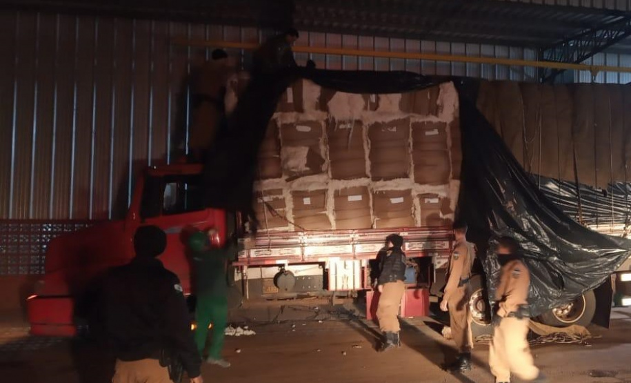 Durante a Operação Hórus, BPFron apreende mais de 600 quilos de maconha escondida em carga de algodão